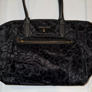 Michael Kors Kelsey Leopard Black Medium Tote